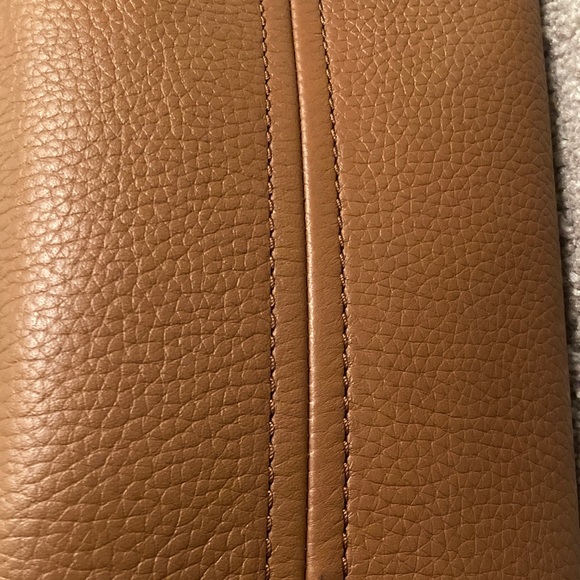 Michael Kors
Fulton Leather Hobo - Picture 6 of 8